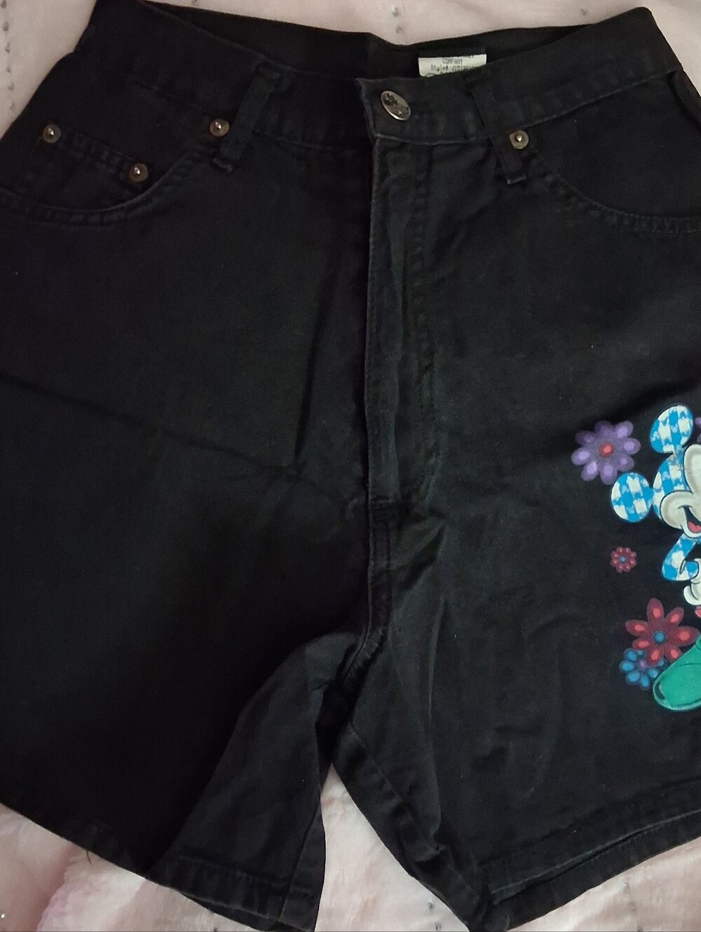 High-Waist Black Women's Shorts with Floral Character Accent
